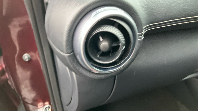 Nissan Juke 1.0 DiG-T 114 N-Connecta 5dr Petrol Hatchback